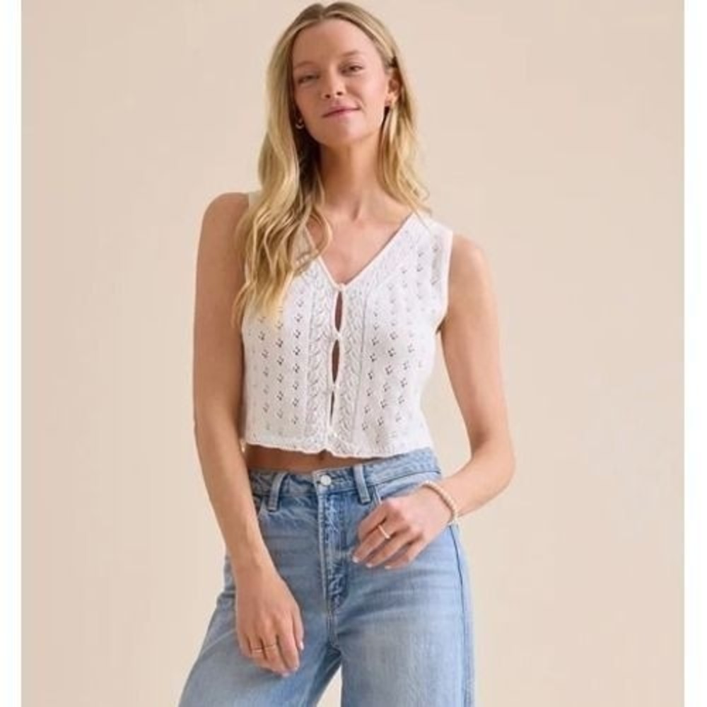 Altar'd State White‎ Knit Cropped Vest V-Neck Button Front Top Size XL